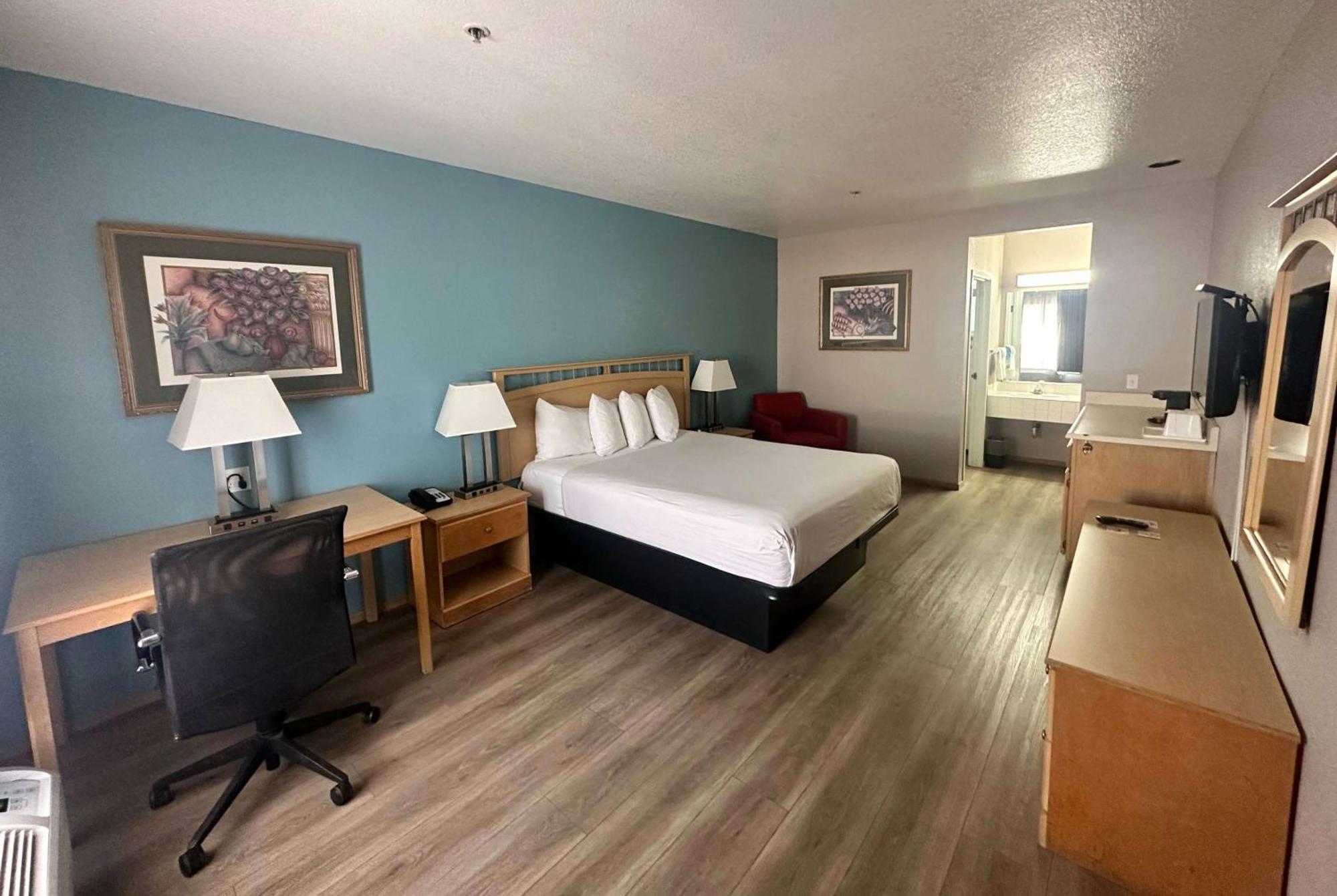 Days Inn By Wyndham Rocklin/Sacramento Exterior photo