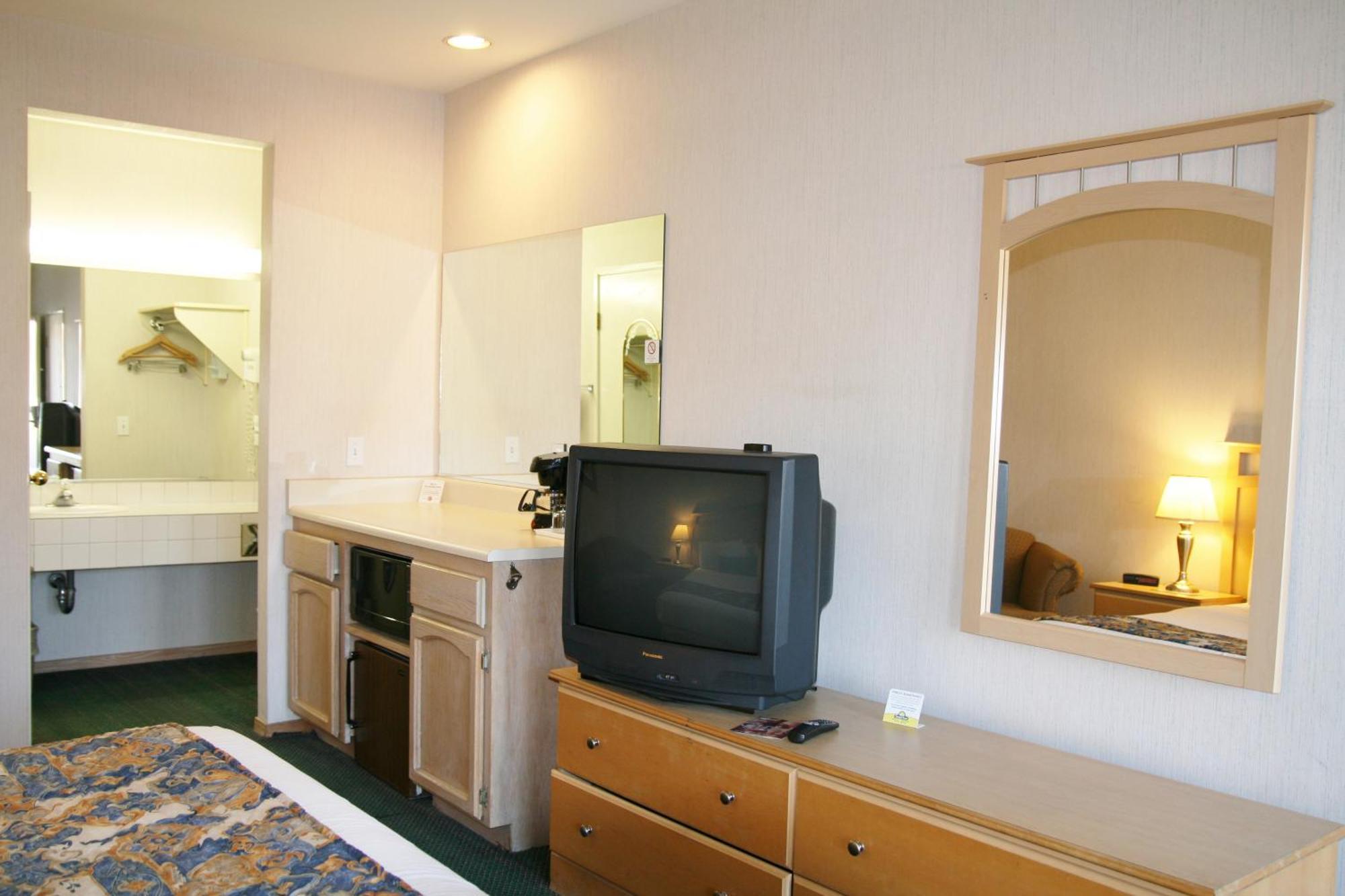 Days Inn By Wyndham Rocklin/Sacramento Exterior photo